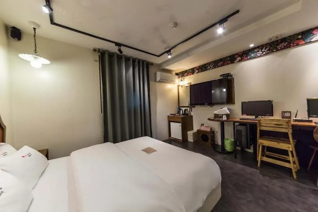 Hotel Yaja Yeongdeungpo Сеул