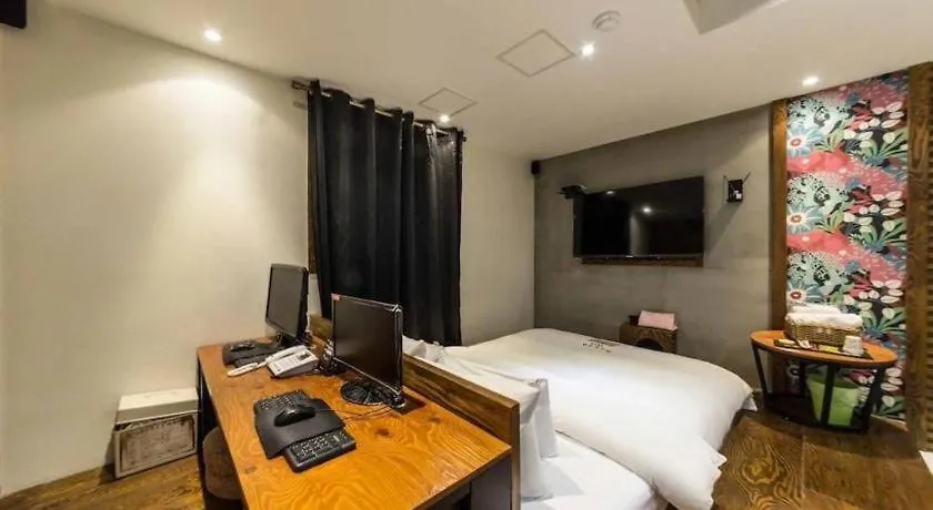 Hotel Yaja Yeongdeungpo Сеул 2*,  Южная Корея